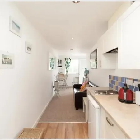 Seashell Apartment Selsey Exterior photo
